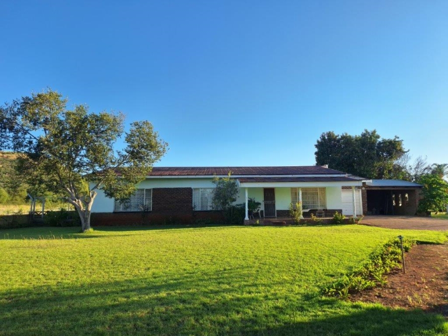 Commercial Property for Sale in Zuurplaat A H North West